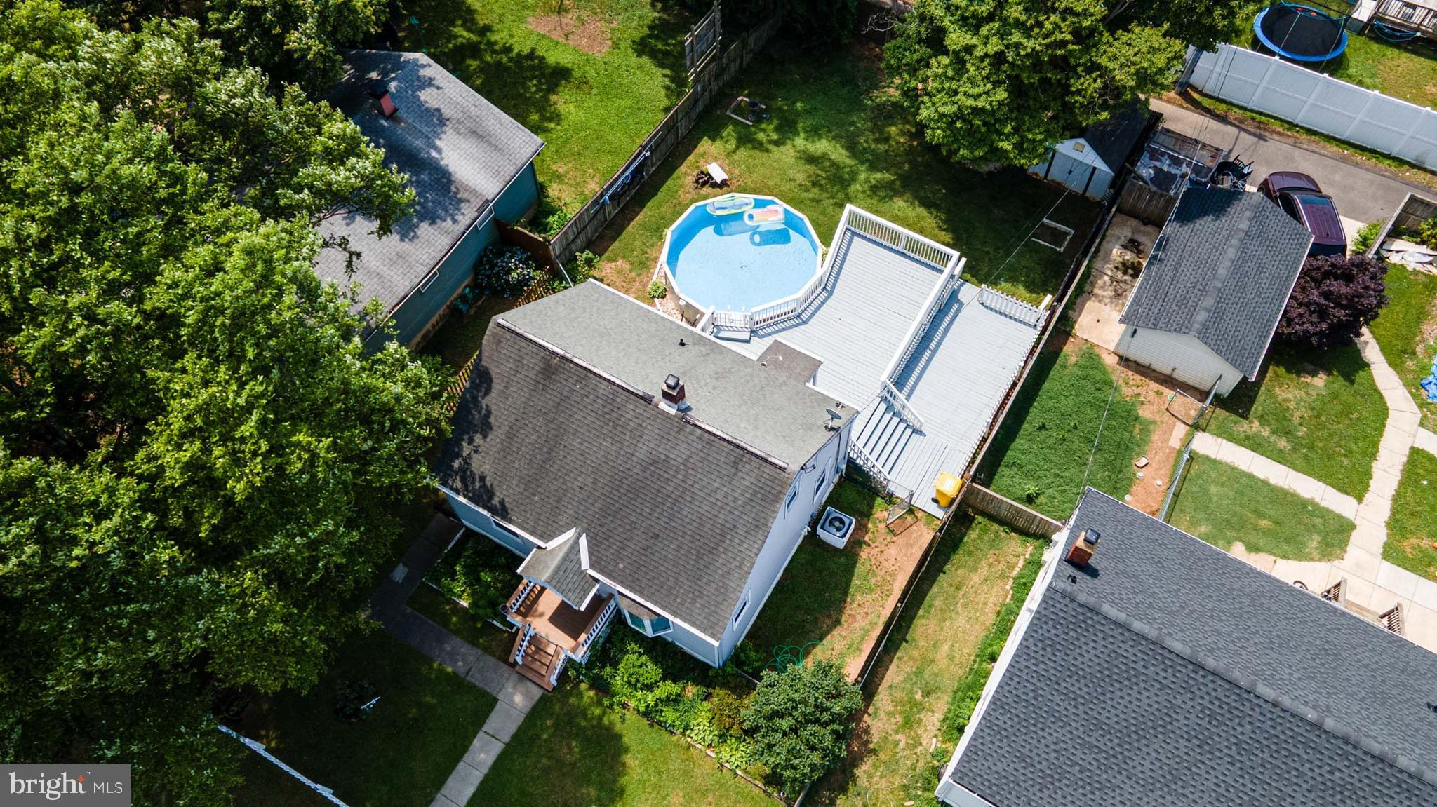 113 West Hilltop Road Baltimore, MD 21225 - Photo 2 of 45