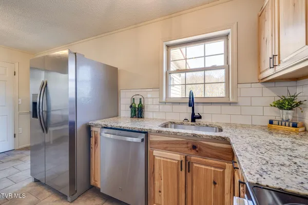 $309,900 | 895 Choctaw Drive, Chuckey, TN 37641