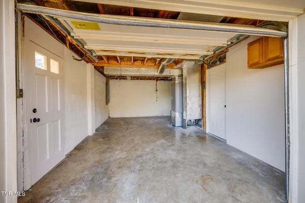 $309,900 | 895 Choctaw Drive, Chuckey, TN 37641