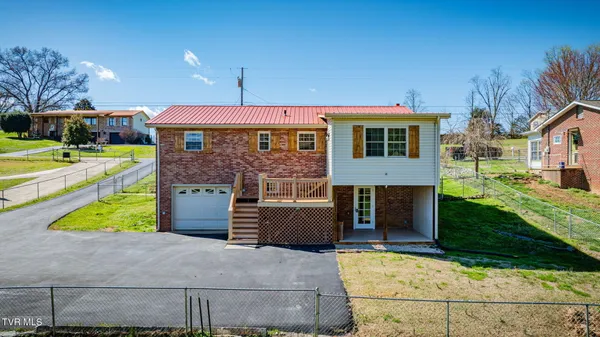 $309,900 | 895 Choctaw Drive, Chuckey, TN 37641