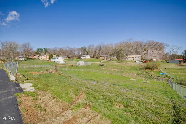 $309,900 | 895 Choctaw Drive, Chuckey, TN 37641