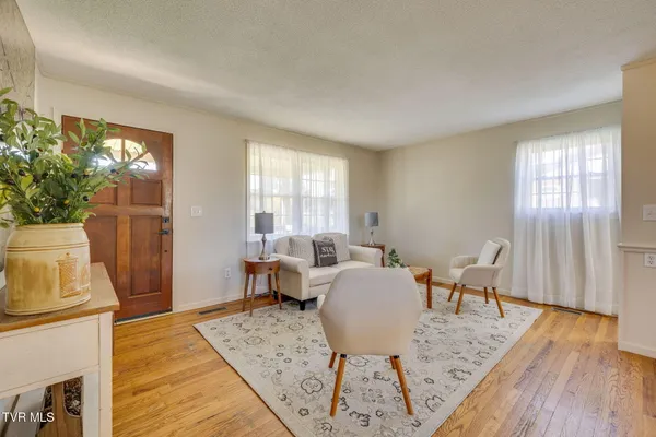 $309,900 | 895 Choctaw Drive, Chuckey, TN 37641