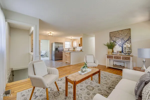 $309,900 | 895 Choctaw Drive, Chuckey, TN 37641