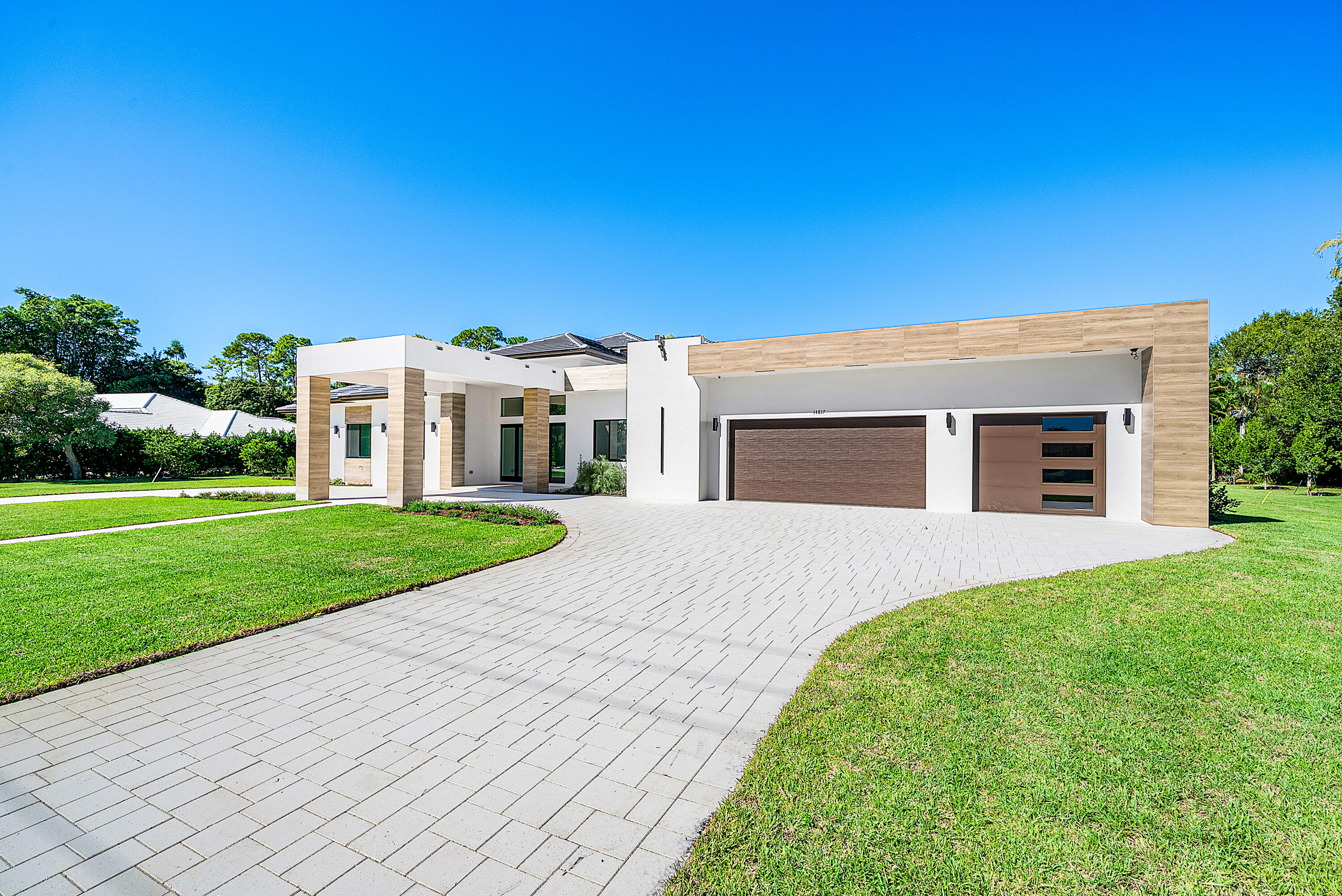 14817 Paddock Drive Wellington, FL 33414 - Photo 3 of 63 3