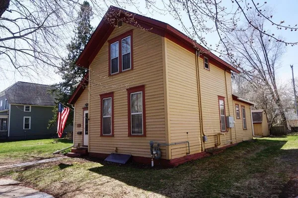 $120,000 | 428 North Farwell Street, Eau Claire, WI 54703