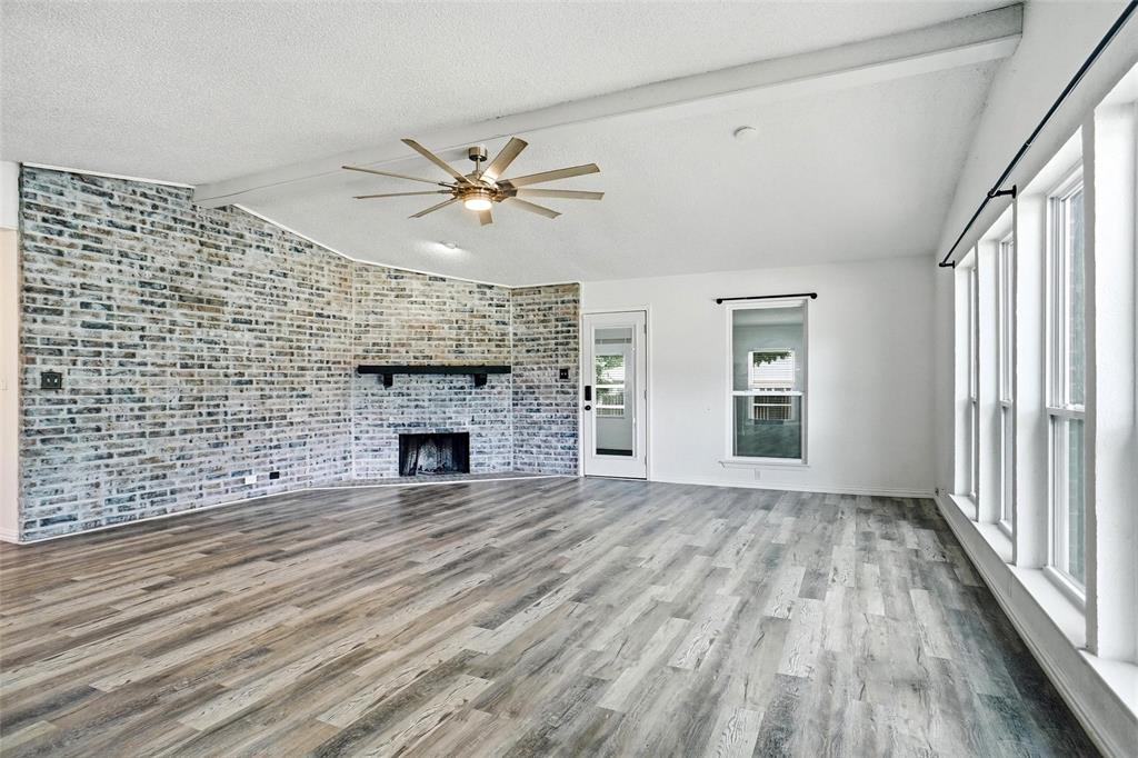 261 Timberlake Drive Azle, TX 76020 - Photo 10 of 32