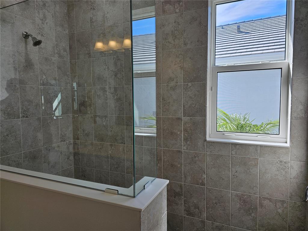 8181 Sternway Road Sarasota, FL 34240 - Photo 16 of 32 Master Bath