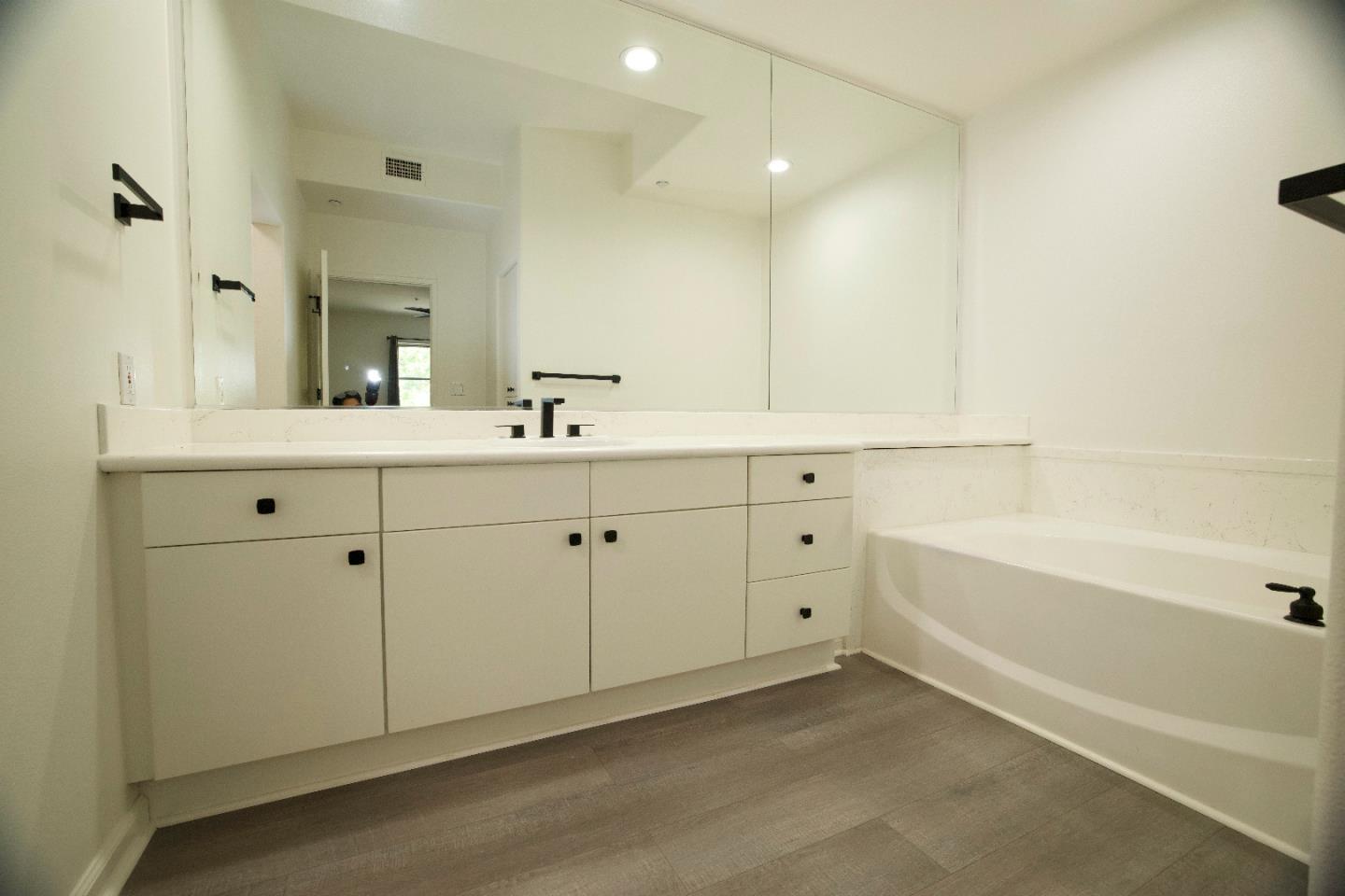 130 East San Fernando Street, Unit 310 San Jose, CA 95112 - Photo 11 of 14