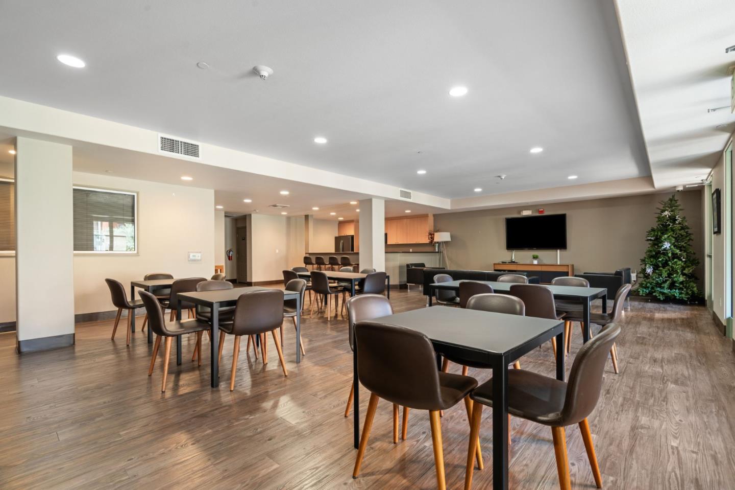 130 East San Fernando Street, Unit 310 San Jose, CA 95112 - Photo 5 of 14