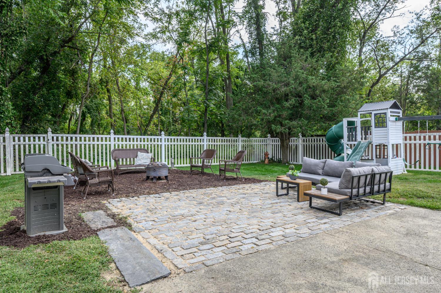 12 Dantley Drive Howell, NJ 07731 - Photo 28 of 33