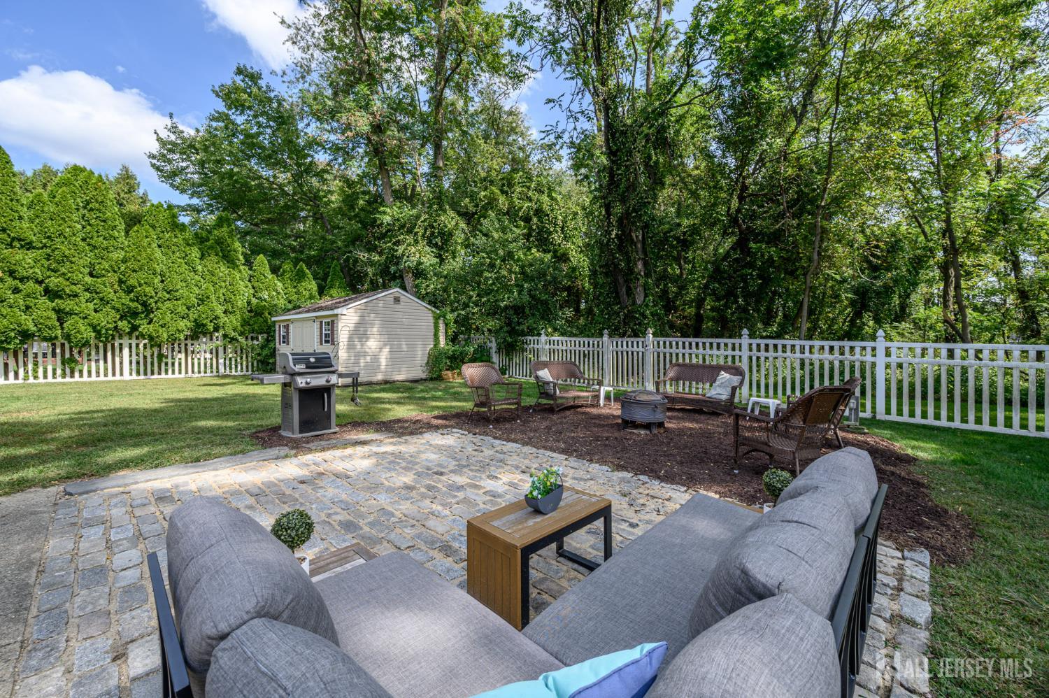 12 Dantley Drive Howell, NJ 07731 - Photo 29 of 33
