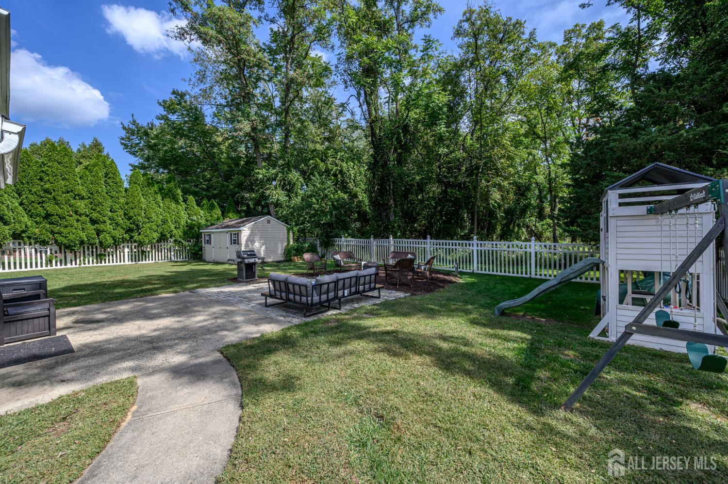 12 Dantley Drive Howell, NJ 07731 - Photo 30 of 33