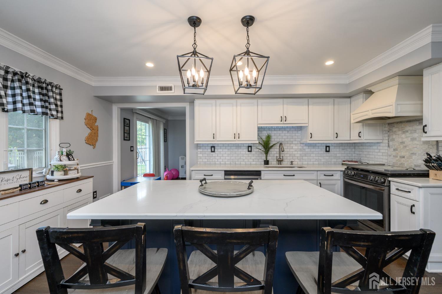 12 Dantley Drive Howell, NJ 07731 - Photo 10 of 33