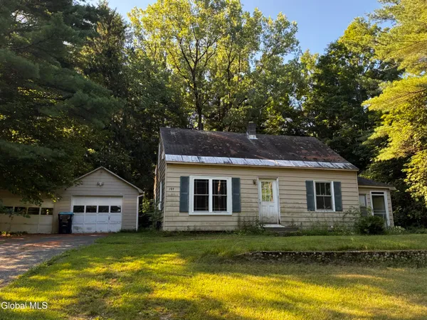 $140,000 | 284 Snyders Corners Road, Poestenkill, NY 12198