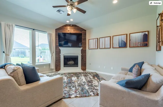 a view of empty room with floor to ceiling window