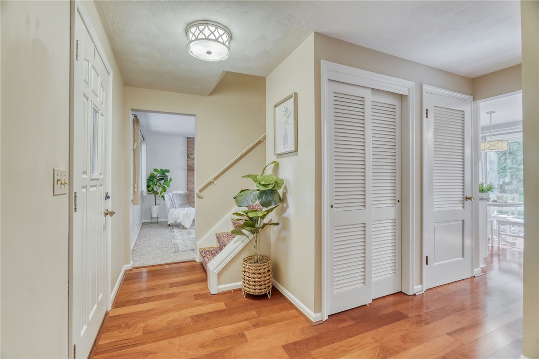 52 Sunset Trail Perinton, NY 14450 - Photo 2 of 36