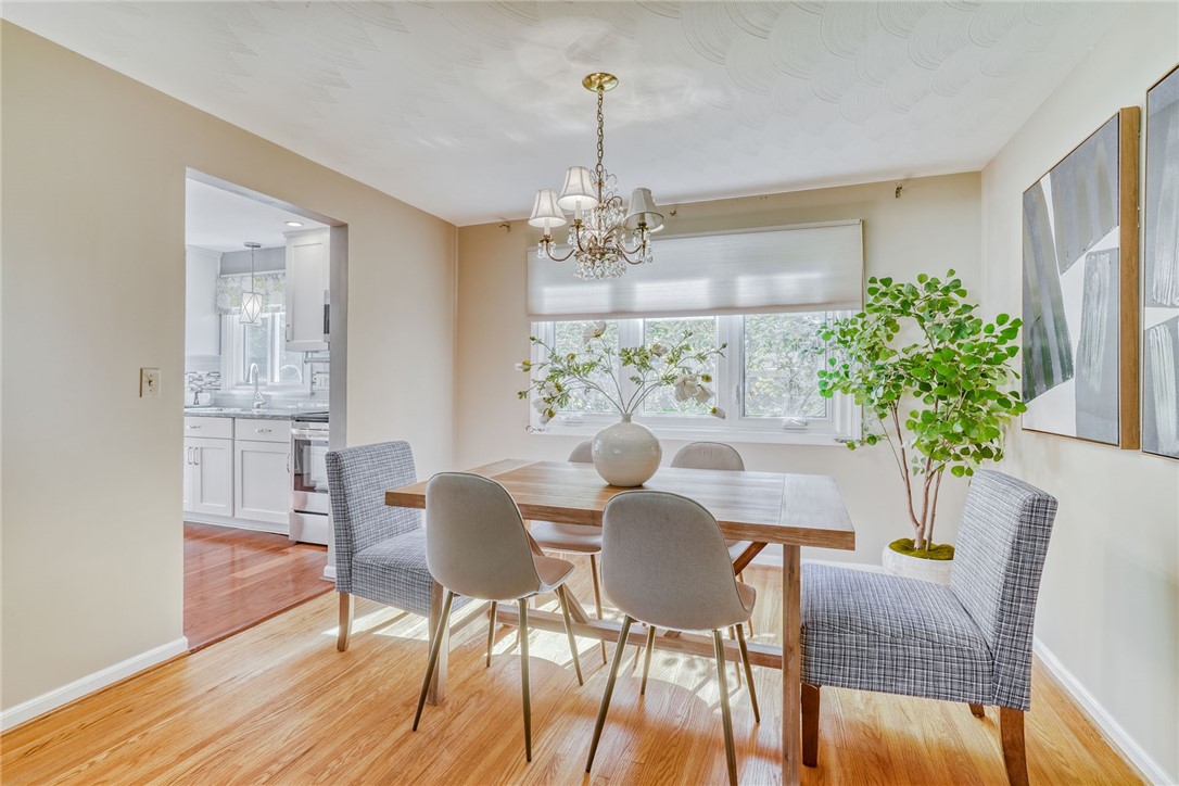 52 Sunset Trail Perinton, NY 14450 - Photo 7 of 36