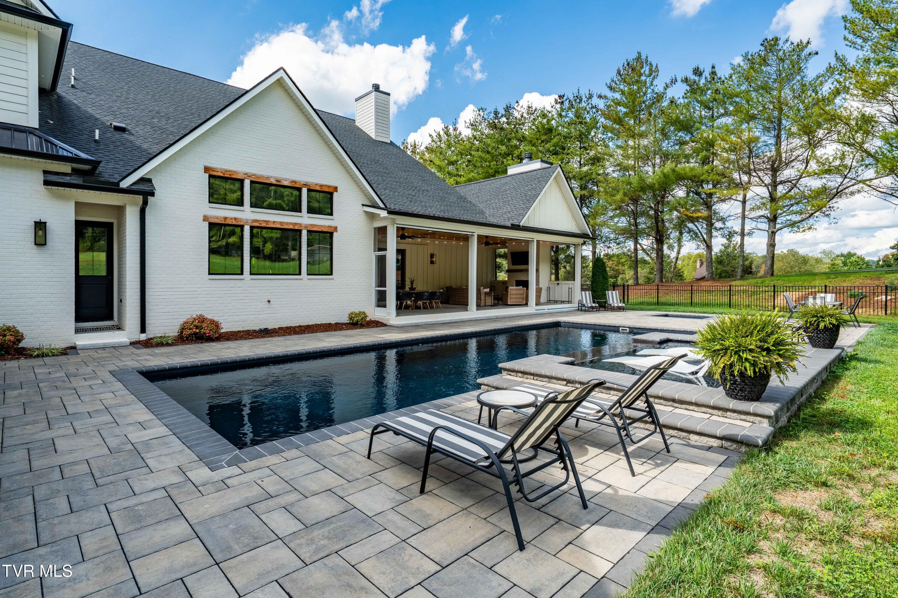 2333 Rock Springs Road Kingsport, TN 37664 - Photo 103 of 165 2333 Rock Springs Road (63 of 169)