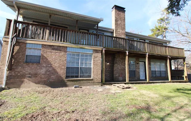 $2,795 | 313 Woodhaven Drive, DeSoto, TX 75115