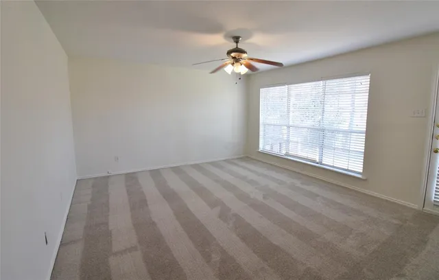 $2,795 | 313 Woodhaven Drive, DeSoto, TX 75115