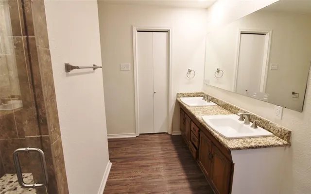 $2,795 | 313 Woodhaven Drive, DeSoto, TX 75115