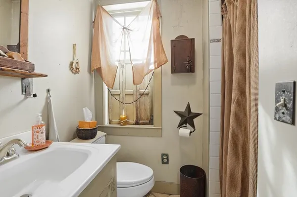 $730,000 | 650 Central Turnpike, Sutton, MA 01590