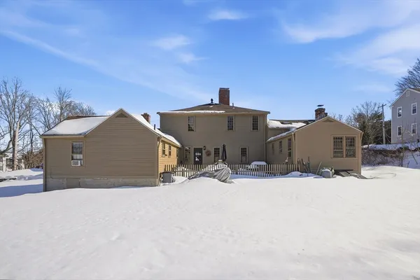 $730,000 | 650 Central Turnpike, Sutton, MA 01590