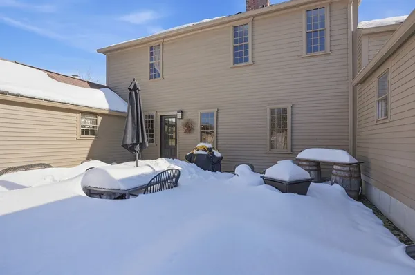 $730,000 | 650 Central Turnpike, Sutton, MA 01590