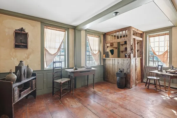 $730,000 | 650 Central Turnpike, Sutton, MA 01590