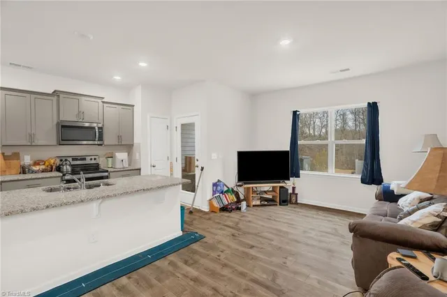 $284,900 | 1261 Adrian Court, Mebane, NC 27302