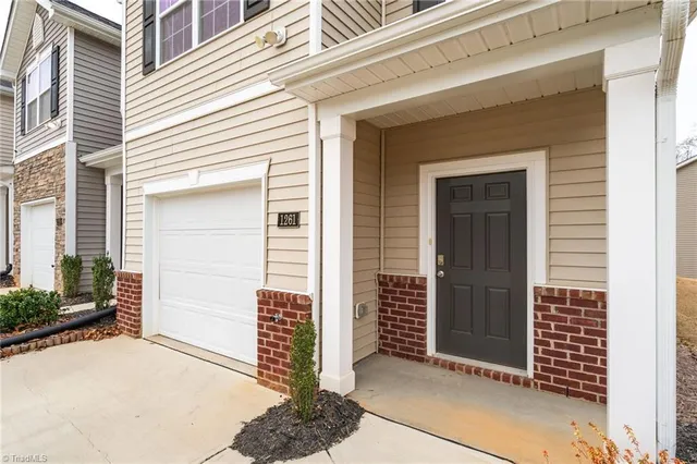 $284,900 | 1261 Adrian Court, Mebane, NC 27302
