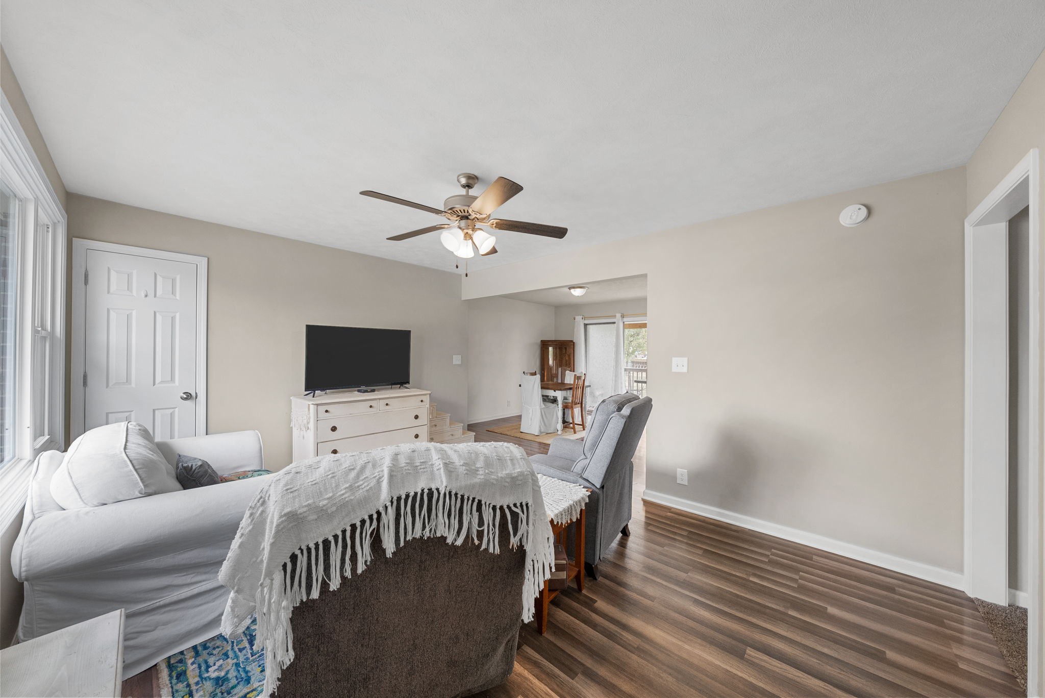 2224 Stokes Road Clarksville, TN 37043 - Photo 3 of 27 Gallery Image 3