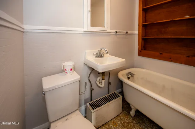 $272,000 | 8 Caldwell Street, Albany, NY 12208