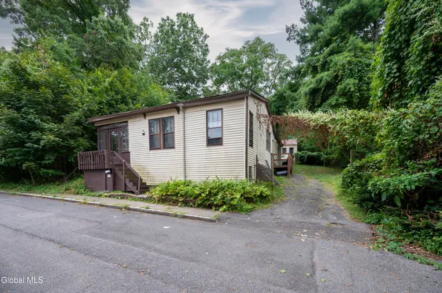 $272,000 | 8 Caldwell Street, Albany, NY 12208