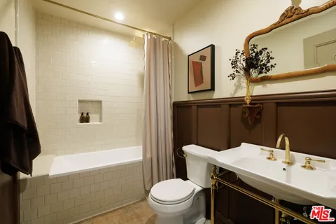 $1,399,000 | 2807 Somerset Drive, Los Angeles, CA 90016
