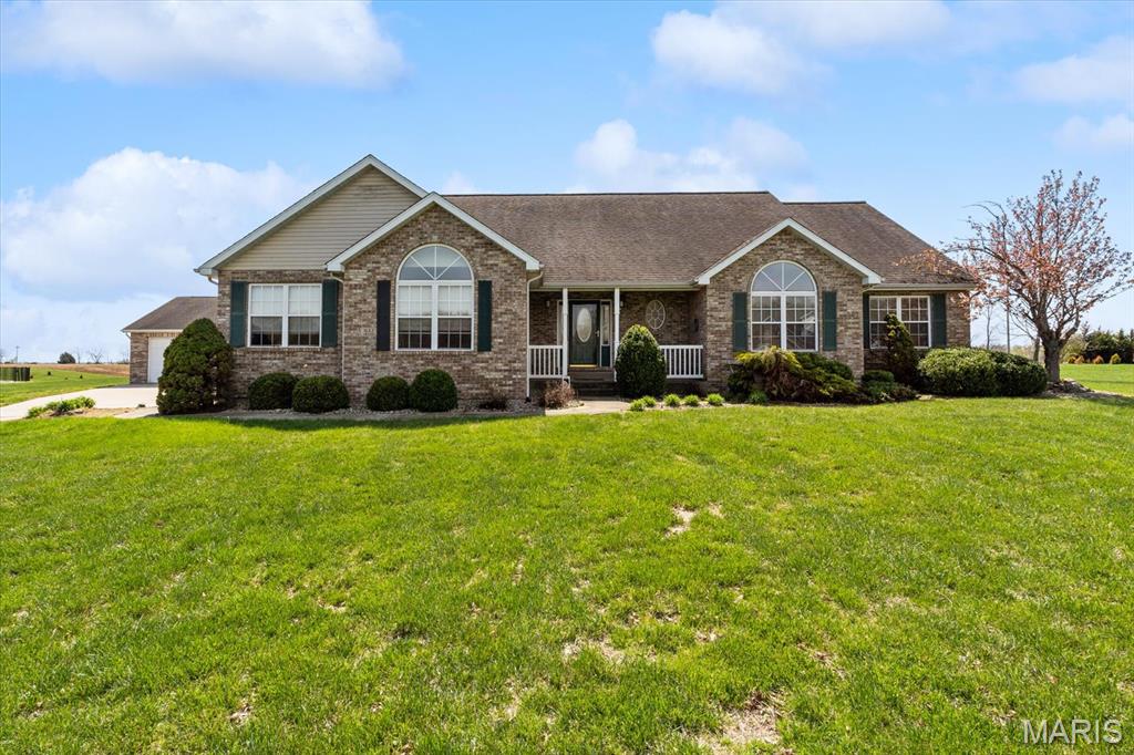 932 Virginia Drive Marine, IL 62061 - Photo 2 of 49