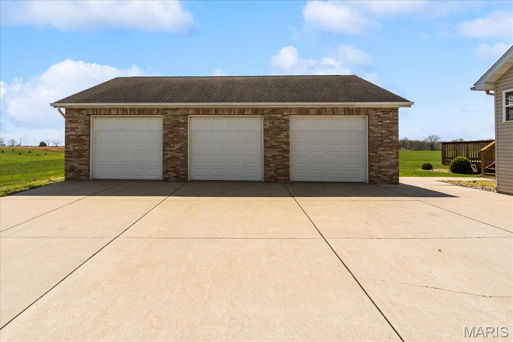 932 Virginia Drive Marine, IL 62061 - Photo 4 of 49