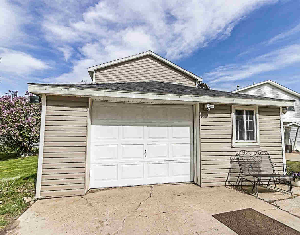 6200 Bullard Road Fenton, MI 48430 - Photo 33 of 41 21291024-32.JPG