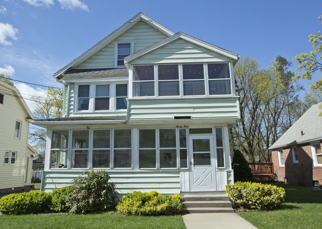 33 Morton Street West Springfield, MA 01089 - Photo 2 of 15 Gallery Image 2