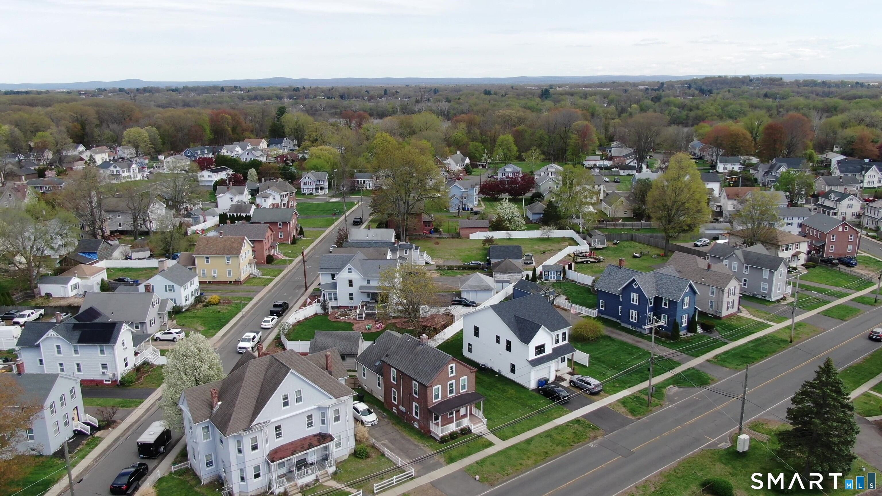 31 Suffield Street Windsor Locks, CT 06096 - Photo 8 of 14