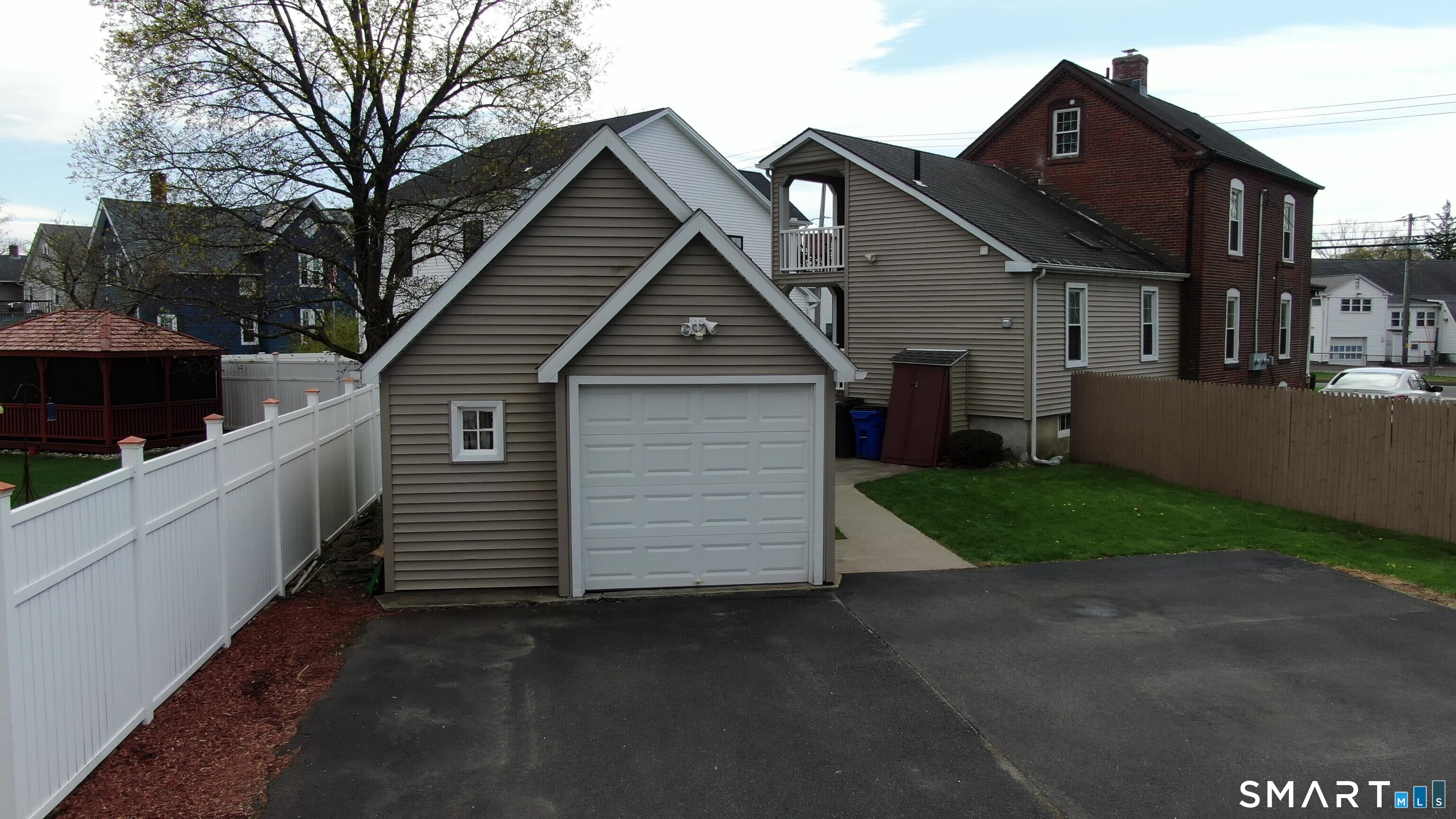 31 Suffield Street Windsor Locks, CT 06096 - Photo 9 of 14