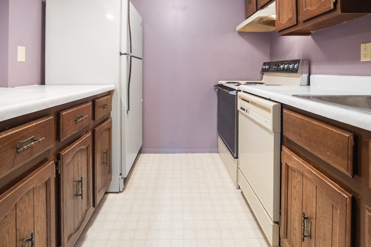 2672 Humboldt Road, Unit 4 Green Bay, WI 54311 - Photo 6 of 29