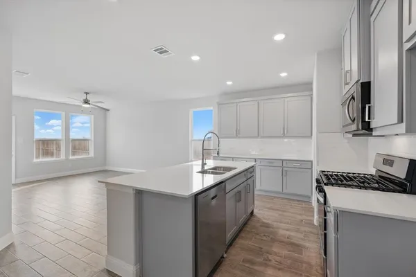 $2,399 | 806 Aroco Bend, Princeton, TX 75407