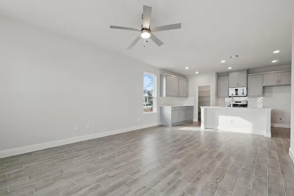 $2,399 | 806 Aroco Bend, Princeton, TX 75407