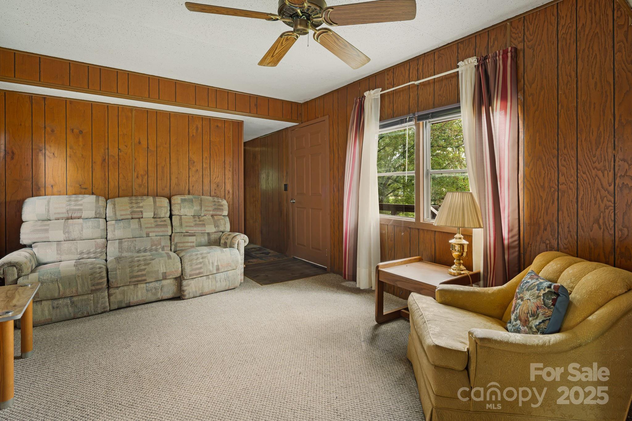18 Bianca Way Alexander, NC 28701 - Photo 24 of 30 a living room with furniture