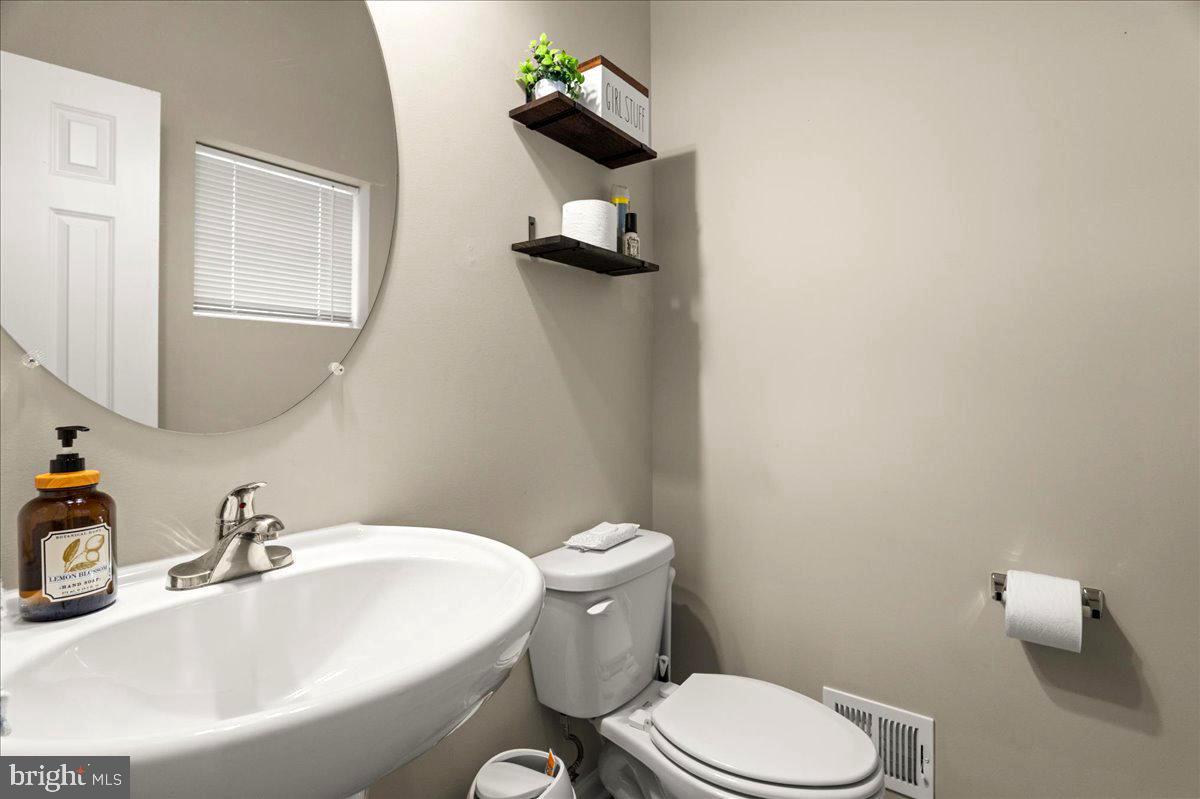 220 Patchwork Drive Stephenson, VA 22656 - Photo 14 of 30 Powder Room