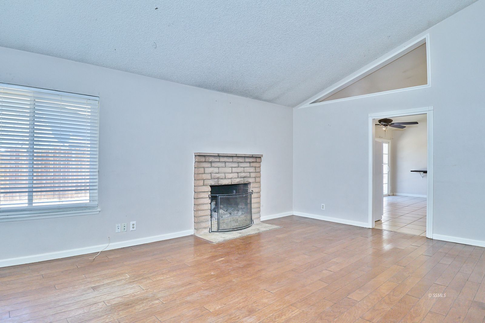 524 North Inyo Street Ridgecrest, CA 93555 - Photo 6 of 24 Gallery Image 6