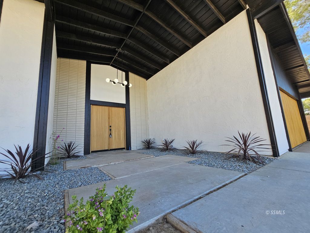 611 West Felspar Avenue Ridgecrest, CA 93555 - Photo 2 of 36