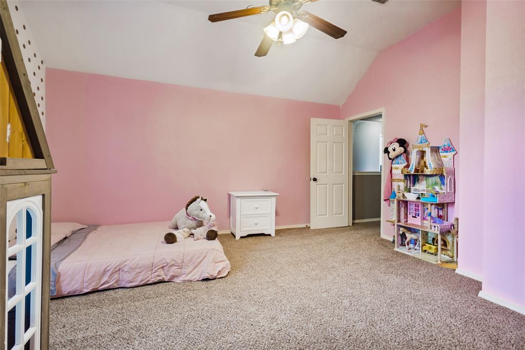 1 Pleasant Valley Sanger, TX 76266 - Photo 25 of 37 Large upstairs bedroom