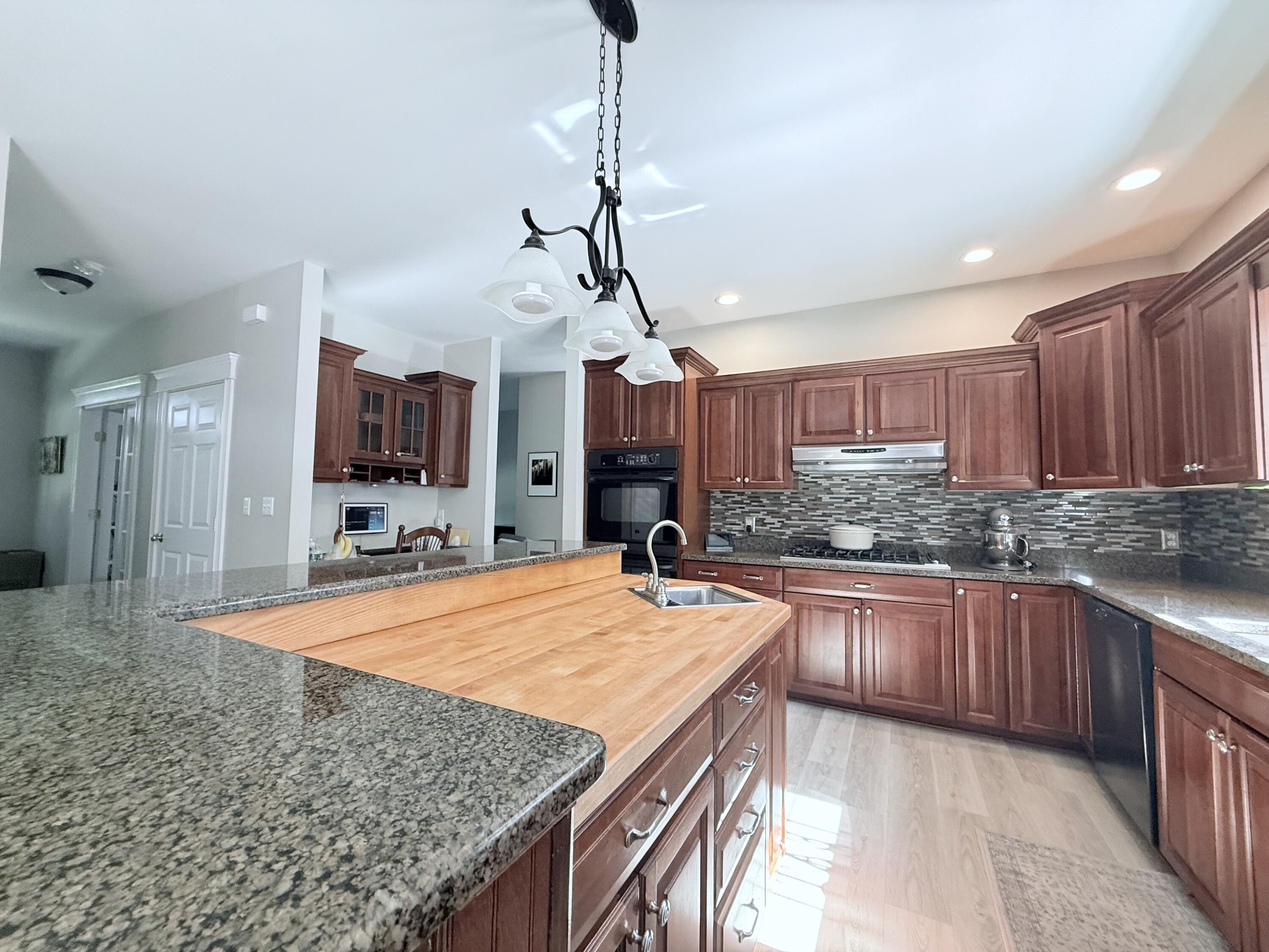 134 Pine Ledge Road Bangor, ME 04401 - Photo 12 of 82 Kitchen